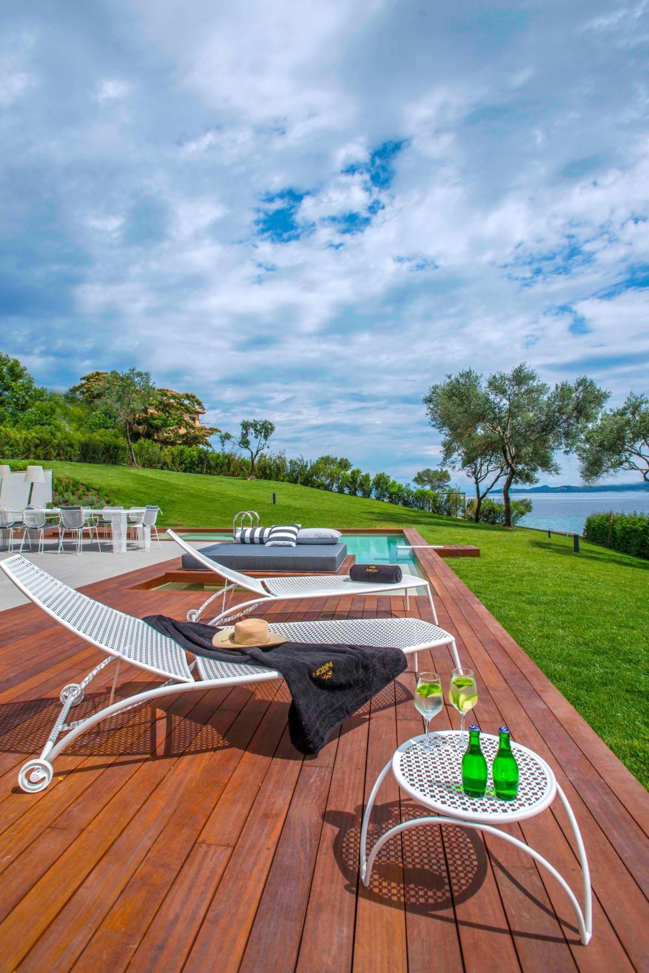 Avaton Luxury Beach Resort - Relais & Chateaux Ouranoupoli Exterior photo