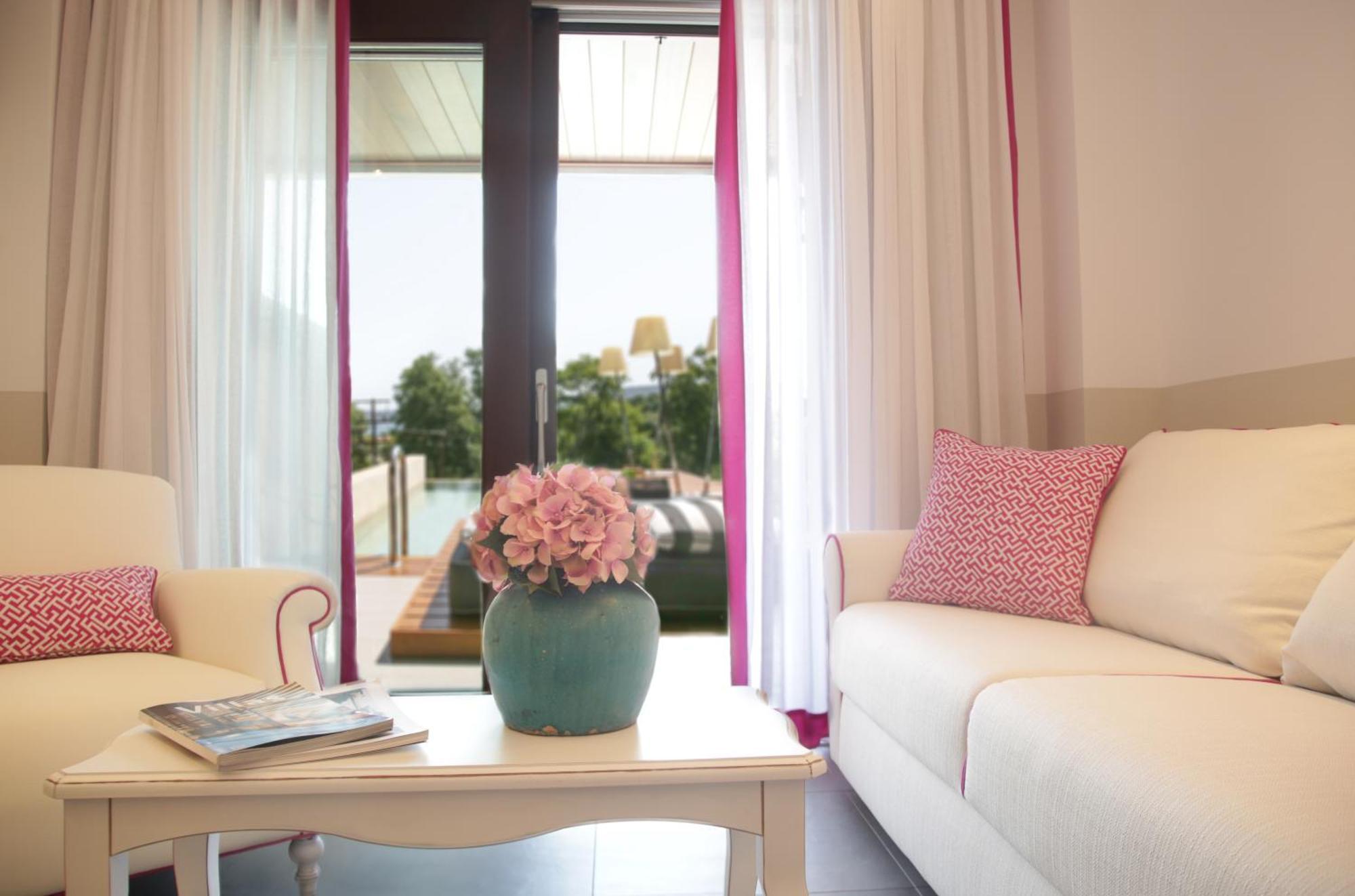 Avaton Luxury Beach Resort - Relais & Chateaux Ouranoupoli Room photo
